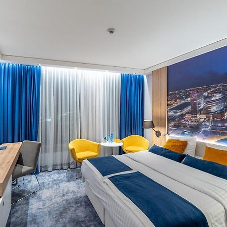 Golden Tulip Warsaw Airport Hotel Buitenkant foto