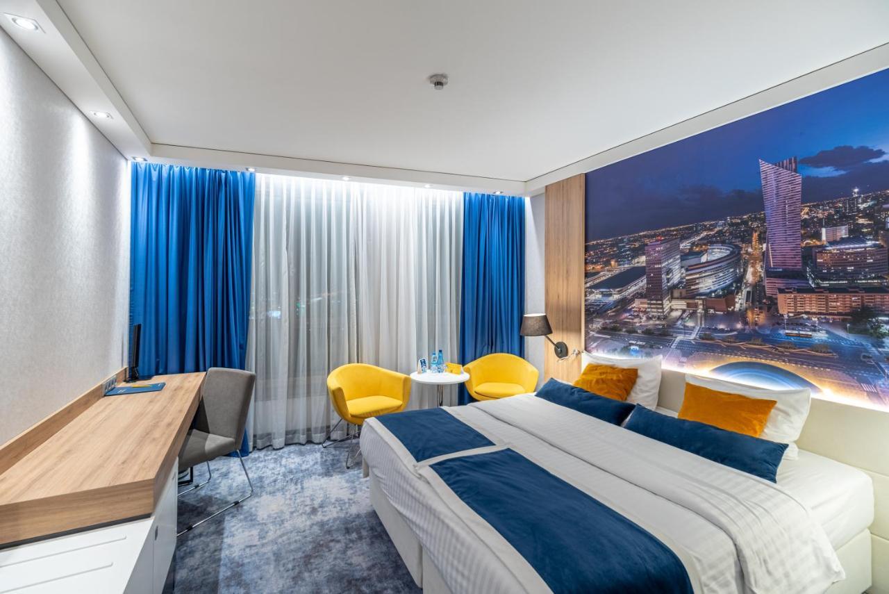 Golden Tulip Warsaw Airport Hotel Buitenkant foto