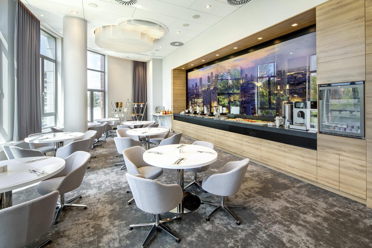 Golden Tulip Warsaw Airport Hotel Buitenkant foto
